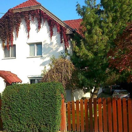 Viola Vendeghaz Appartement Kehidakustány Buitenkant foto